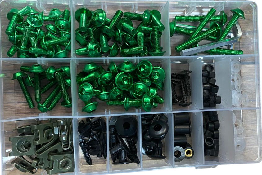 RACİNG KAPORTA (GRANAJ ) VİDA SETİ - YEŞİL